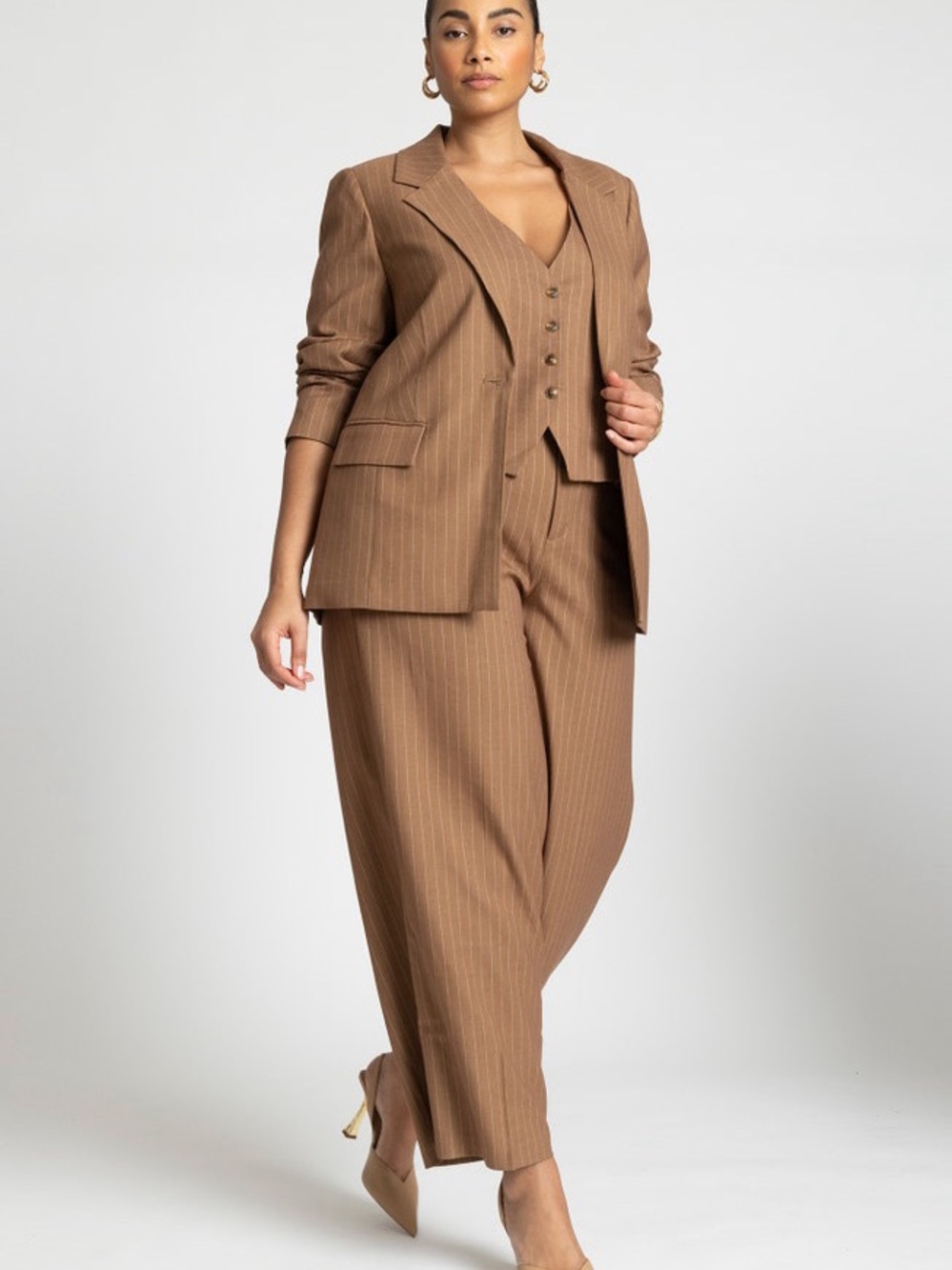 Eloquii 3 piece tan and white Blazer, vest and wide-Leg pants 24W